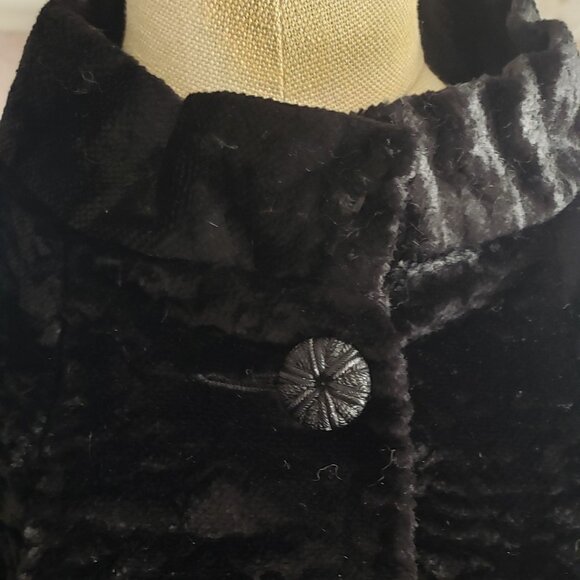 Vintage Black Faux Persian Lamb Button Up Jacket - Picture 6 of 12